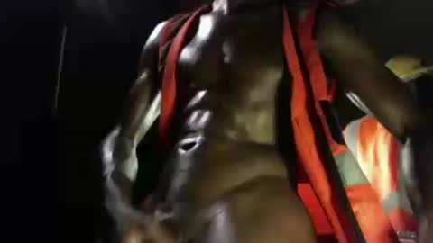 MrBigDiQ1 online show from 02.22.25