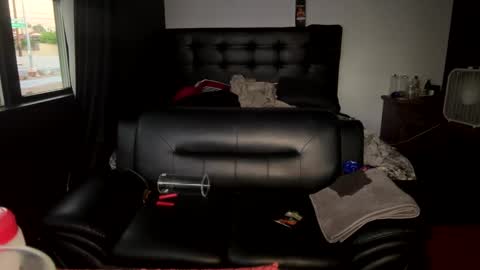 MrBigDThomas online show from 03.27.26