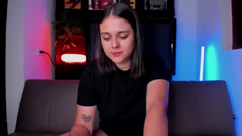 Laura online show from 09.16.25