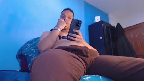 Christtofer online show from 12.15.25