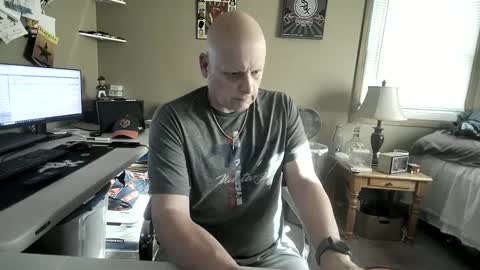 Snapshot of mrclean_55 chatting on 10.03.25 MrClean55 online show from 10.03.25