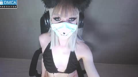 Snapshot of mrediana chatting on 06.13.26 mrediana online show from 06.13.26