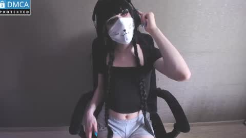 Snapshot of mrediana chatting on 06.20.26 mrediana online show from 06.20.26