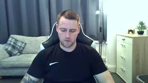 Snapshot of mrengland86566 chatting on 02.23.26 mrengland86566 online show from 02.23.26