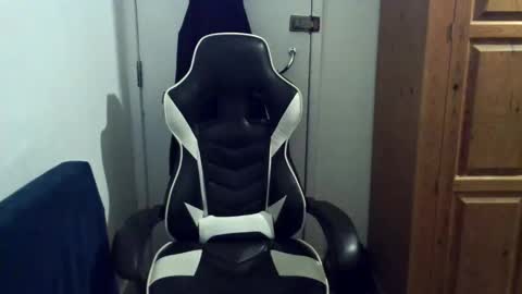 Snapshot of mrengland86566 chatting on 03.18.26 mrengland86566 online show from 03.18.26