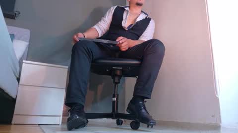 Mr Fox online show from 11.22.25