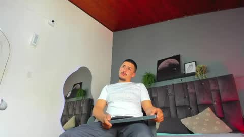 Mr Fox online show from 03.02.26