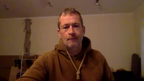 Snapshot of mrgoodkat79 chatting on 12.01.25 mrgoodkat79 online show from 12.01.25