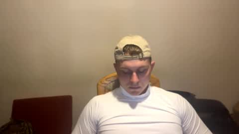 Snapshot of mrheat_ chatting on 11.05.25 Max online show from 11.05.25