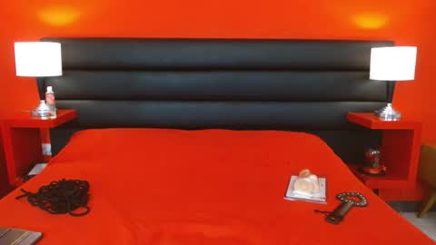 MrJohnandLucy online show from 01.06.26