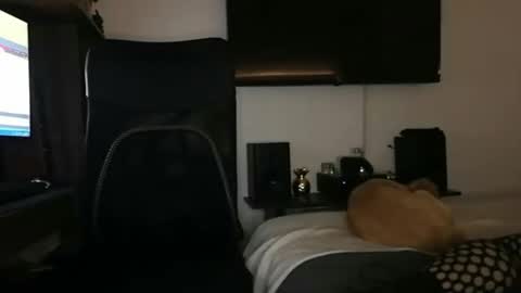 Snapshot of mrmiss_dannys chatting on 03.01.25 mrmiss_dannys online show from 03.01.25