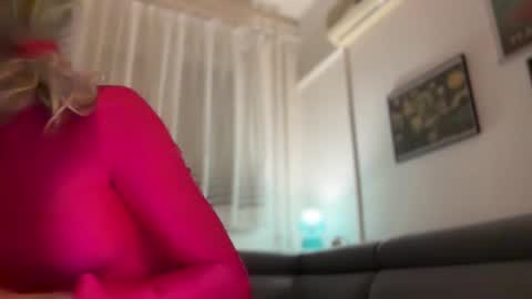 Snapshot of mrmooser42 chatting on 05.13.26 TaleOfLaura online show from 05.13.26