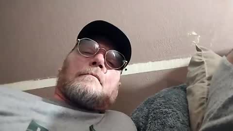 Snapshot of mrnmrsfucks4u2 chatting on 01.26.25 Mrnmrsfucks4u2 online show from 01.26.25