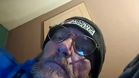 Snapshot of mrnmrsfucks4u2 chatting on 02.10.25 Mrnmrsfucks4u2 online show from 02.10.25