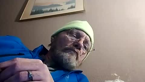Snapshot of mrnmrsfucks4u2 chatting on 02.27.25 Mrnmrsfucks4u2 online show from 02.27.25