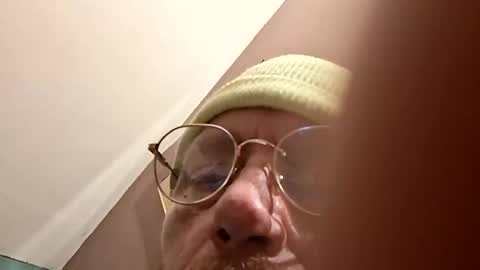 Snapshot of mrnmrsfucks4u2 chatting on 03.10.25 Mrnmrsfucks4u2 online show from 03.10.25