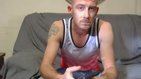 Snapshot of mrporno999 chatting on 12.21.25 mrporno999 online show from 12.21.25