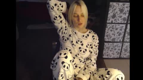 Sasha online show from 09.18.25