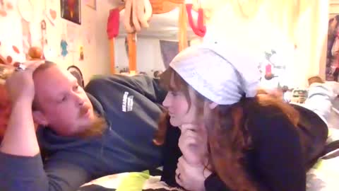 MrsLuna19 online show from 12.29.24