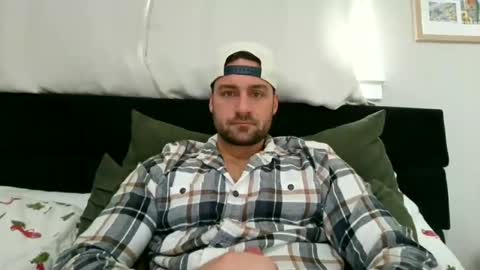 Snapshot of mrthickly818 chatting on 02.24.26 mrthickly818 online show from 02.24.26