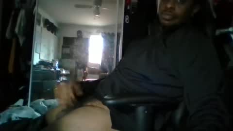 Snapshot of mrthicknlong6 chatting on 12.30.24 mrthicknlong6 online show from 12.30.24