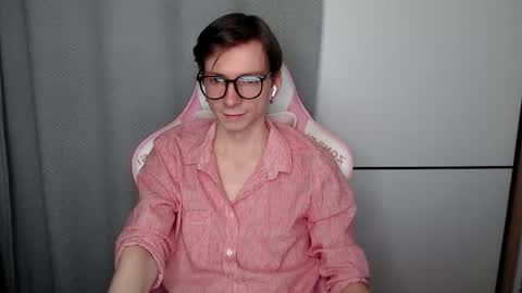 Shy Boy  online show from 12.01.25