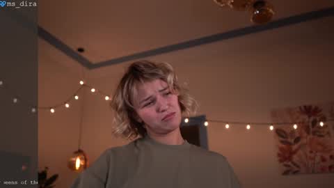 Snapshot of ms_dira chatting on 02.22.26 dira and the riru tribe online show from 02.22.26