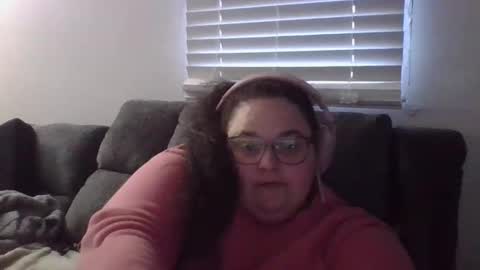 Snapshot of mscamirose15 chatting on 11.28.25 Ms. Cami Rose online show from 11.28.25