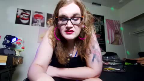 Cunty Luxxe online show from 09.23.25