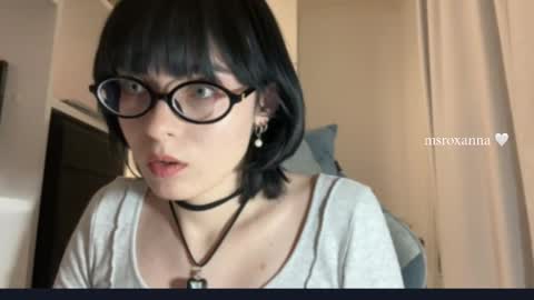 Snapshot of msroxanna chatting on 03.19.26 msroxanna online show from 03.19.26