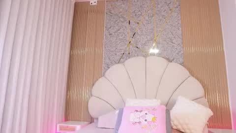 Snapshot of mssburbuja chatting on 11.13.25 Manuela online show from 11.13.25