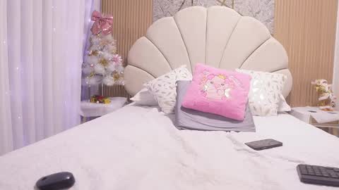 Snapshot of mssburbuja chatting on 12.02.25 Manuela online show from 12.02.25