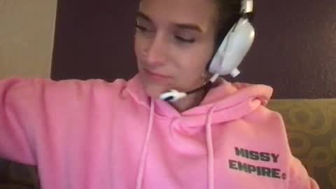 Snapshot of mswhoknows chatting on 11.29.25 Tara Jane online show from 11.29.25