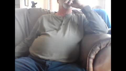 Snapshot of muff3ater chatting on 02.14.26 muff3ater online show from 02.14.26