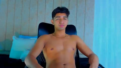 Snapshot of muichiro_tokito1 chatting on 02.16.25 muichiro tokito1 online show from 02.16.25