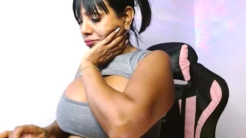 yuli online show from 11.11.25