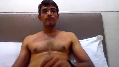 Snapshot of mumbaimonster8inch chatting on 07.17.26 rajesh engineer online show from 07.17.26