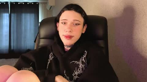 Snapshot of mun_poli chatting on 04.24.26 Polik online show from 04.24.26