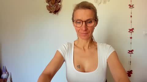 Snapshot of munishpunish chatting on 03.23.26 LOVELY JULIA Peter DAY online show from 03.23.26