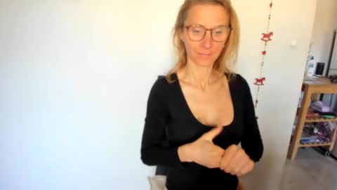 Snapshot of munishpunish chatting on 03.24.26 LOVELY JULIA Peter DAY online show from 03.24.26