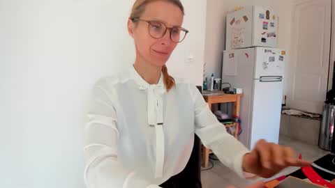 Snapshot of munishpunish chatting on 03.27.26 LOVELY JULIA Peter DAY online show from 03.27.26