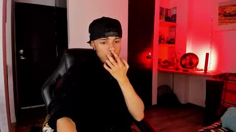 murielkarmesi online show from 01.21.25