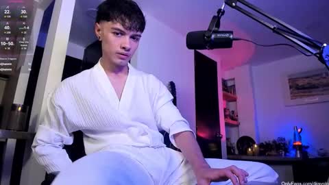 murielkarmesi online show from 11.08.25