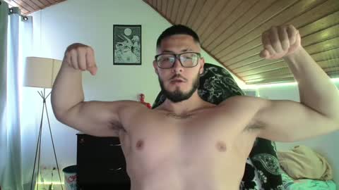 Snapshot of muscle_cock32 chatting on 12.15.24 David Big online show from 12.15.24