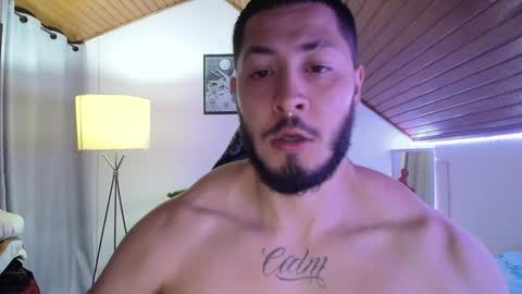Snapshot of muscle_cock32 chatting on 12.30.24 David Big online show from 12.30.24