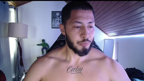 Snapshot of muscle_cock32 chatting on 01.17.25 David Big online show from 01.17.25
