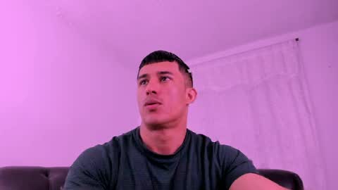 Snapshot of muscle_man07 chatting on 04.26.26 Muscle Man online show from 04.26.26