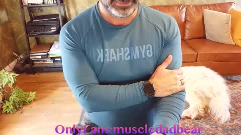 Snapshot of muscledadbear chatting on 12.22.25 Jordan El Din online show from 12.22.25