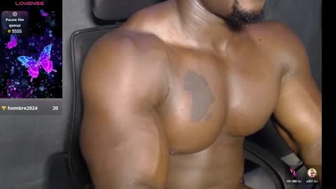 Snapshot of musclegodsammy23 chatting on 12.13.24 musclegod23 online show from 12.13.24