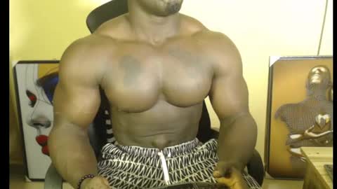 Snapshot of musclegodsammy23 chatting on 02.13.25 musclegod23 online show from 02.13.25